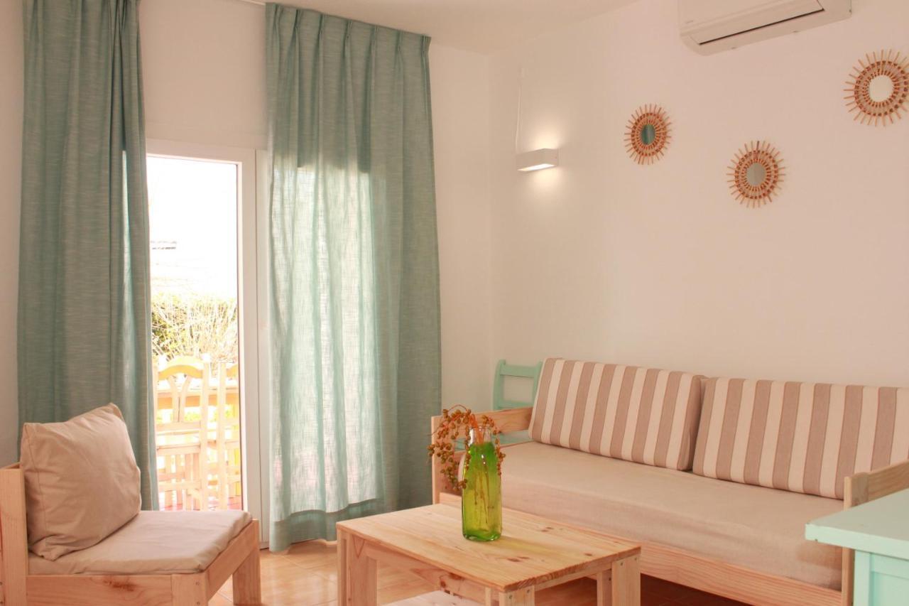 Yucas Homes Cala'N Blanes  Extérieur photo